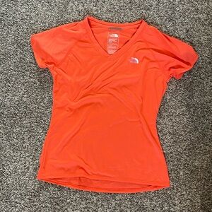 Women’s North Face Tee.  Size Medium.